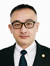 弁護士　江田　善輝